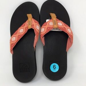 Reef women’s flip flops